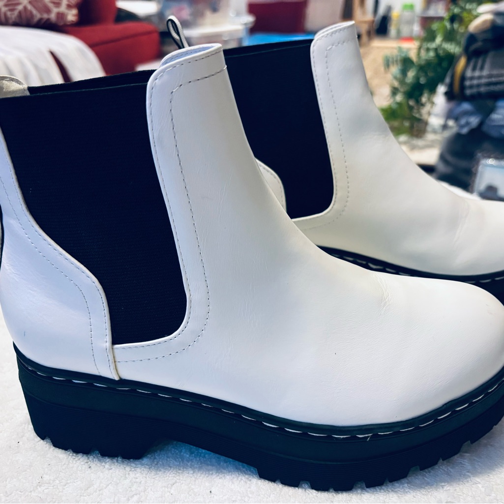 Brand New Ankle Boots By Mia  Size 7 12  Box 77
